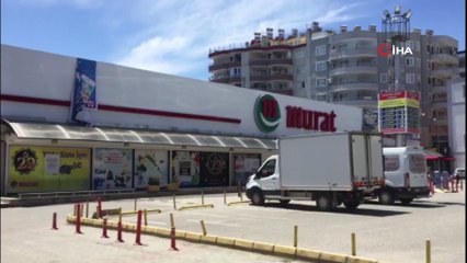 Çalışanların bir bölümünün korona virüs testi pozitif çıkan market kapatıldı