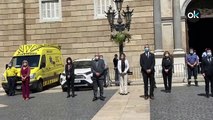 El Ayuntamiento de Barcelona y la Generalitat en el minuto de silencio en la Plaza Sant Jaume