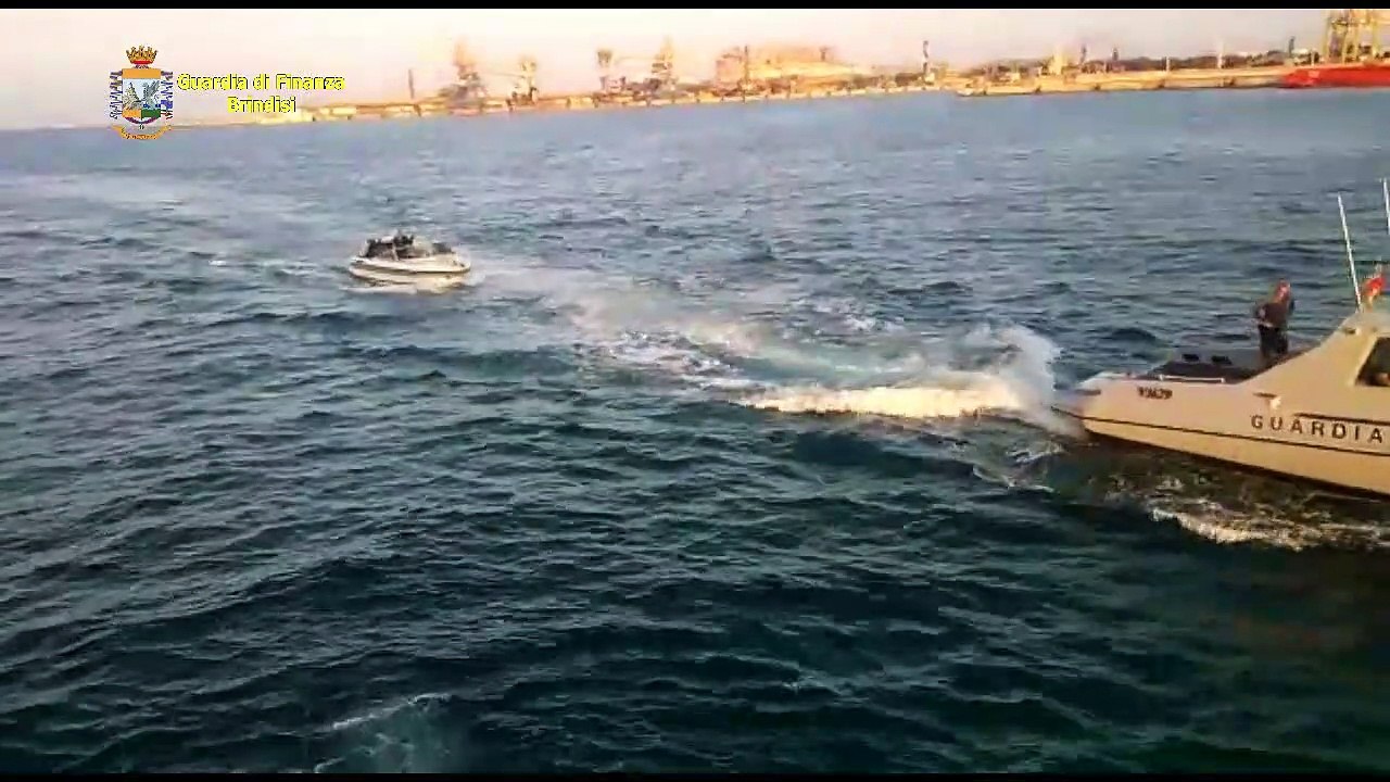 Puglia: traffico di droga in arrivo dall’Albania e poi distribuita in tutta Italia. 9 arresti – VIDEO