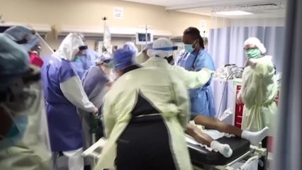 美 코로나19 사망 10만 넘어...트럼프 '자화자찬' 도마에 / YTN