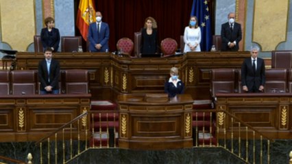 Minuto de silencio en el Congreso por las víctimas del Covid-19