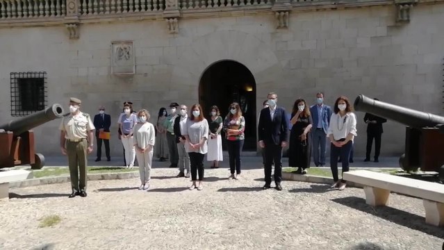 Minuto de silencio por las víctimas del coronavirus en el Consolat de Mar