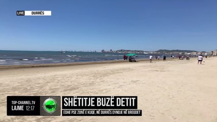 Shëtitje buzë detit/ Edhe pse zonë e kuqe, në Durrës dyndje në bregdet