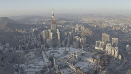 Muslimanët luten në shtëpi/ Edhe në Mekë vendoset shtetrrethim për të penguar koronavirusin