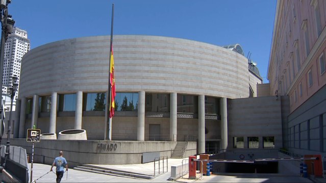 El Senado mantiene su bandera a media asta