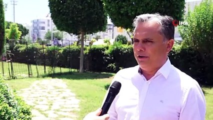 Pazar yerlerinde sosyal mesafeli cuma namazı hazırlığı