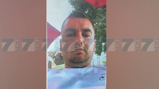 VLORE, EKZEKUTOHET ME KALLASHNIKOV NE DEREN E SHTEPISE 25 VJEÇARI - News, Lajme - Kanali 7