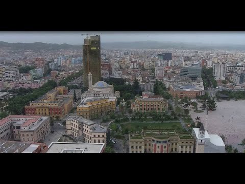 Ora News - Veliaj zhduk historinë e Tiranës, qendra e kryeqytetit po humb mes kullave shumëkatëshe