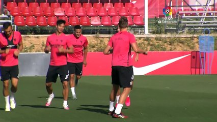 Entrenamiento del Sevilla con Ocampos, De Jong, Banega y Franco Vázquez