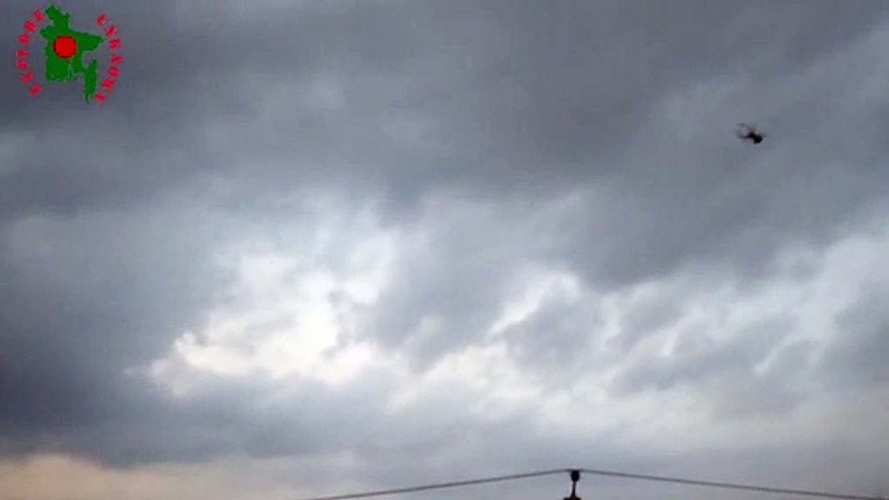 spider on the sky[via torchbrowser.com]