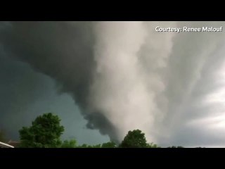 Beautiful vortex forms in Arkansas sky