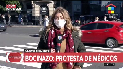 Protesta y bocinazos de médicos en el Obelisco
