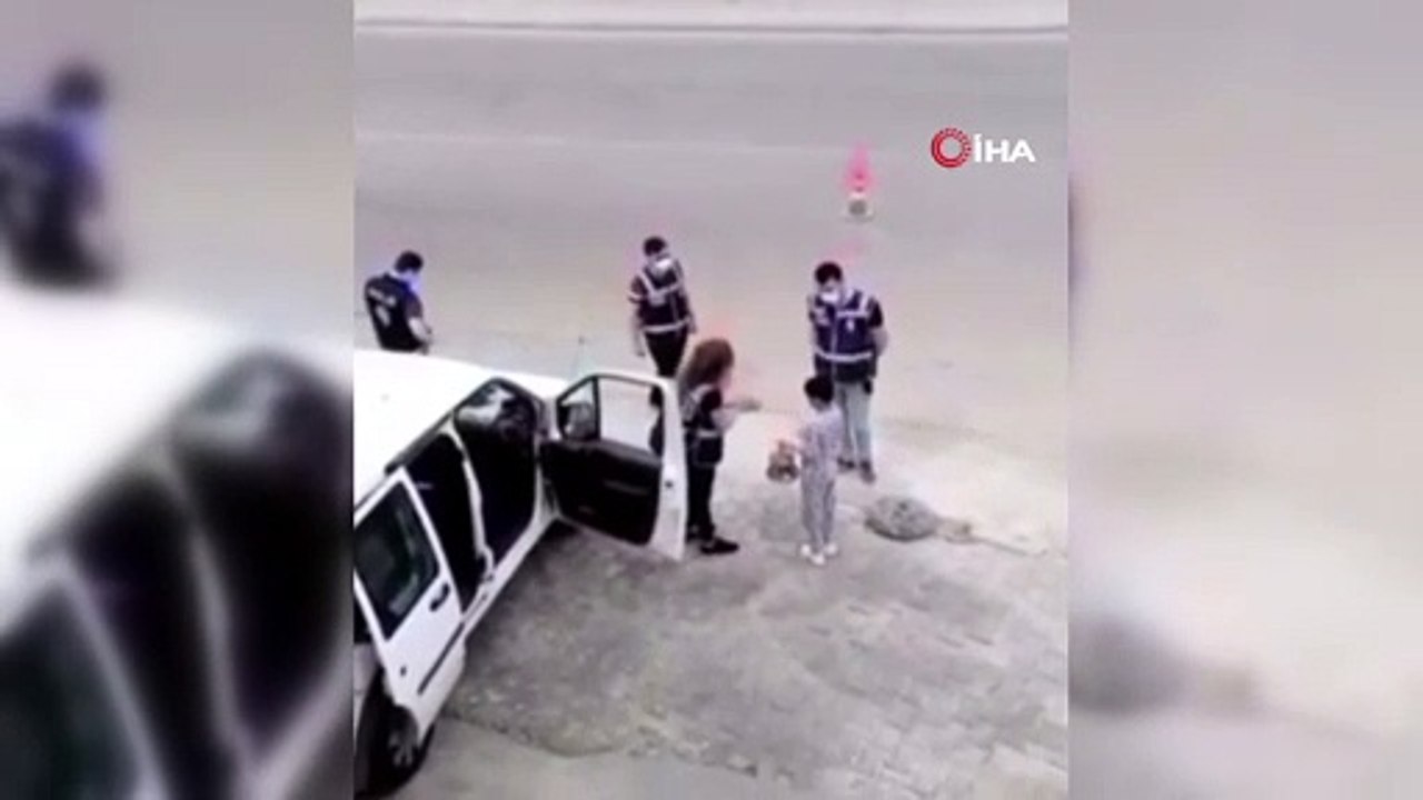 Batmanlı çocuklardan polis ekiplerine bayram şekeri