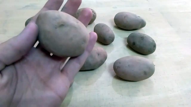 What Nutrients You Get When You Eat A Potato(Aloo)?