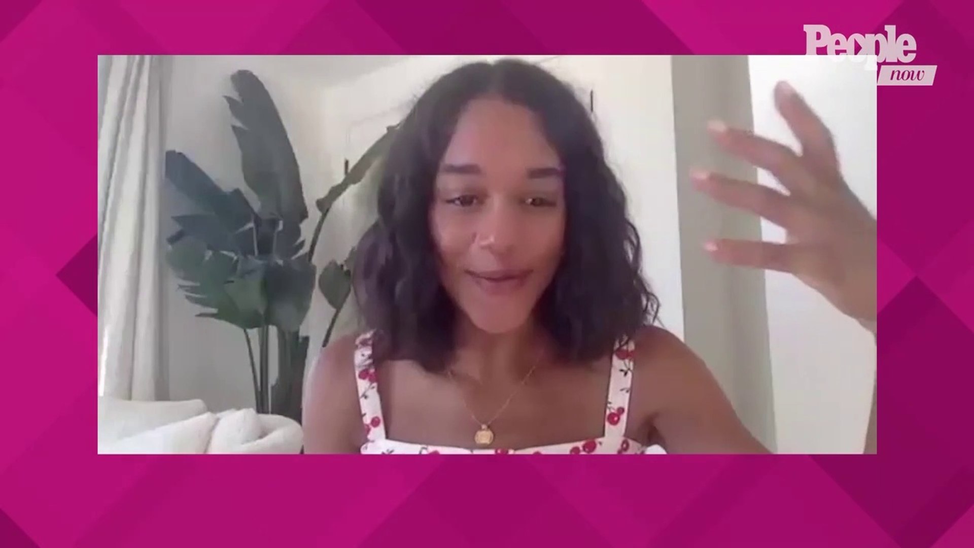 ⁣Hollywood Cast Jokes ‘We Didn’t Know What We Were Signing Up for’ Regarding Racy Sex Scenes