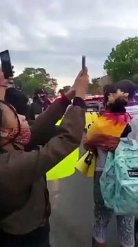 Riots in Minneapolis Over Death of George Floyd Due to Police - Footage