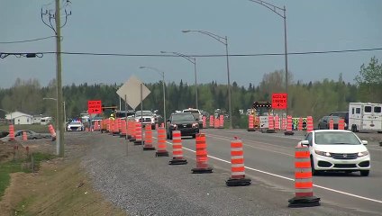 Un automobiliste fait une embardée dans la zone de chantier de l'A85
