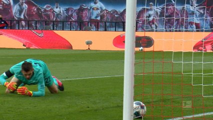 Hertha keeper Jarstein's howler