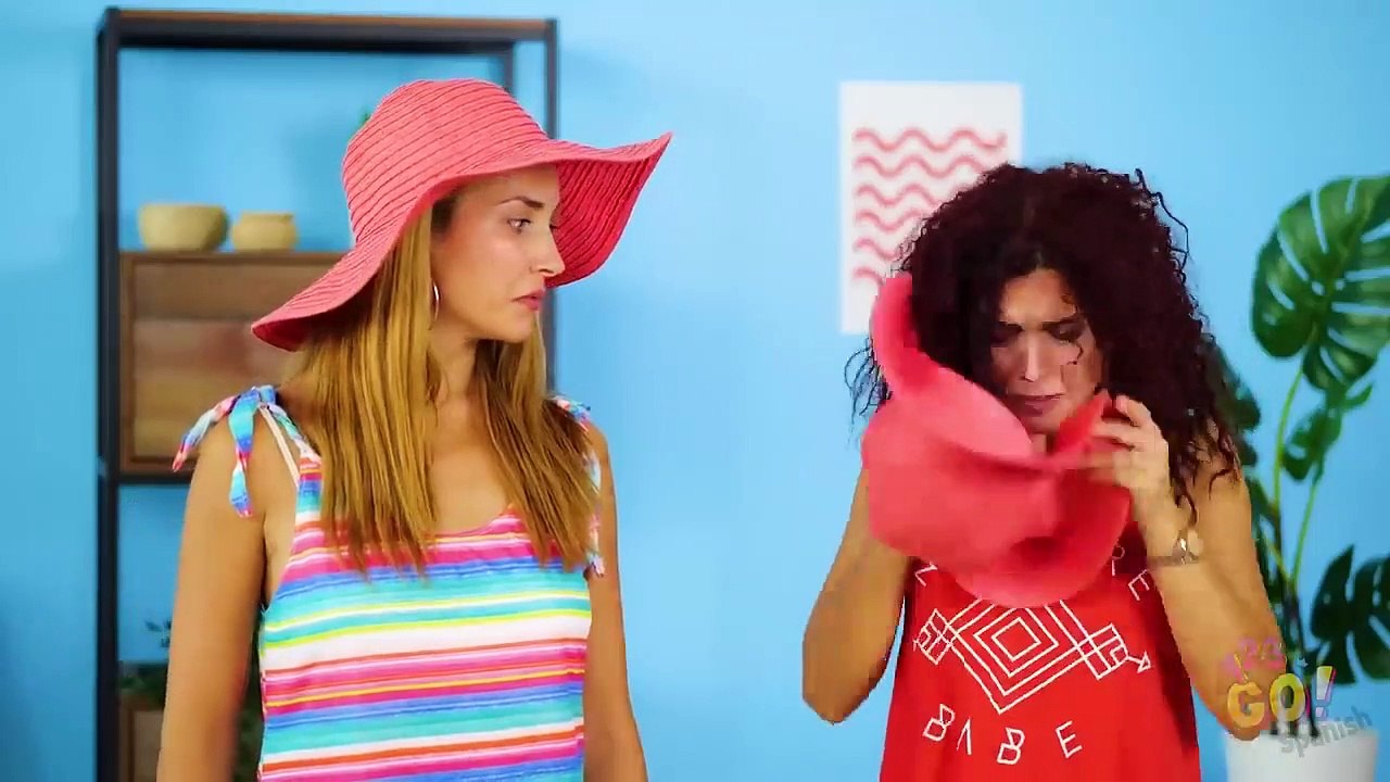 PROBLEMAS DIVERTIDOS DEL CABELLO RIZADO -- Problemas de personas con rizos por 123 GO! Spanish