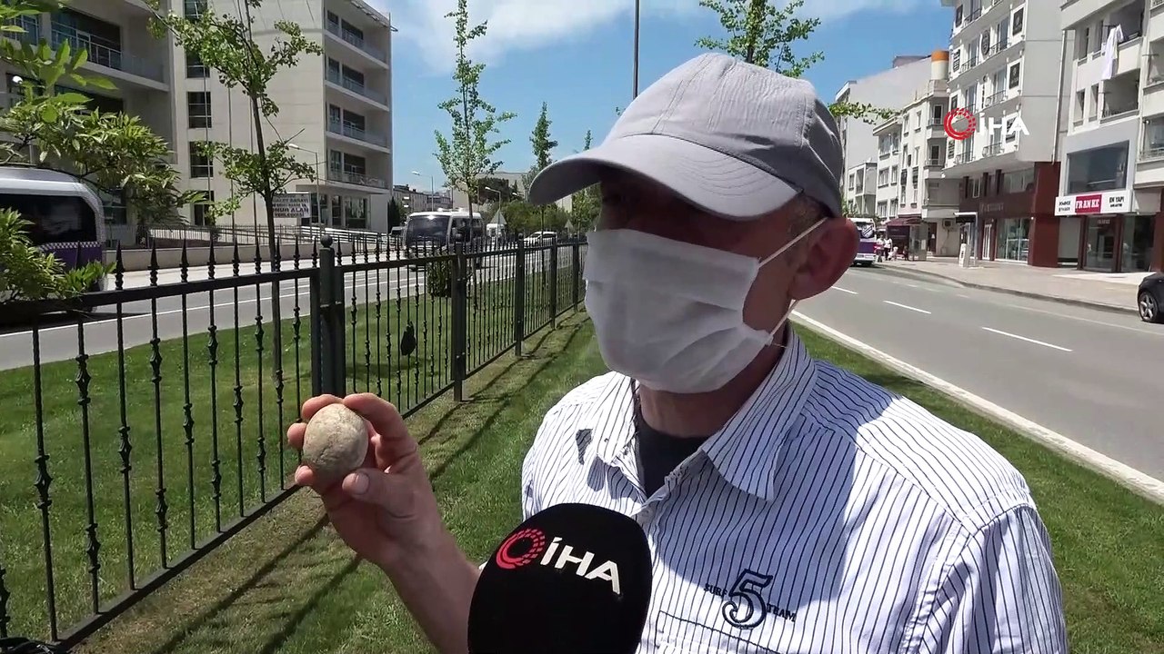 'Bu dünyaya ait olduğunu düşünmüyorum' dediği gizemli taşı bankada saklıyor