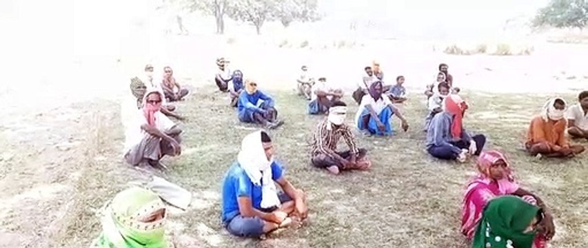 प्रवासी को नौकरी देने का दावा फेल: मनरेगा मजदूरो को एक महीने की नही मिली मजदूरी