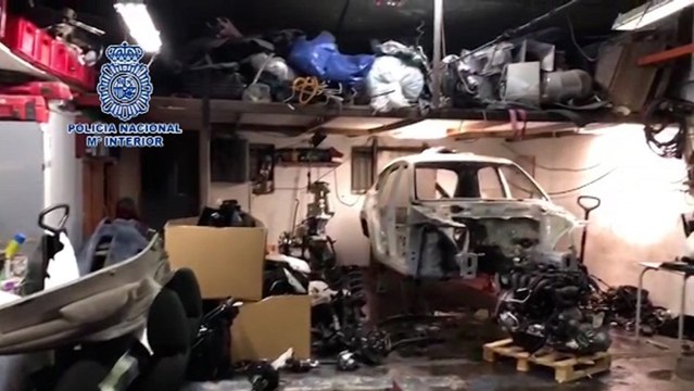 Policía Nacional desmantela un taller que desmontaba coches sustraídos para vender sus piezas