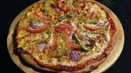 Download Video: No yeast no cheese no oven #Lockdown pizza | Easy homemade yeast free pizza | Pizza without oven