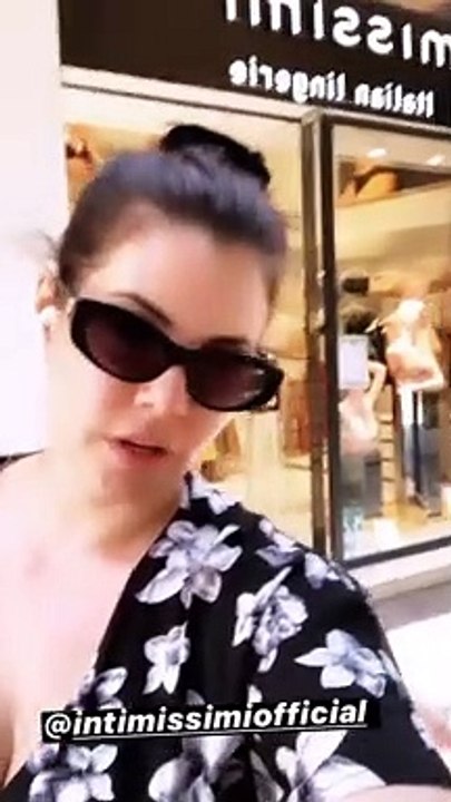 ΤΡΕΛΑΝΕ μας!! Η Μαρία Κορινθίου κάνει LIVE με το μπouστο ΦΑΤΣΑ ΦΟΡΑ! Πόσα να ΑΝΤΕΞΟΥΜΕ; - VID2