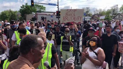 Top News - Vdiq në duart e policit/ Tensione dhe përleshje në SHBA