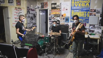 La "travesía del desierto" que viven las orquestas de música