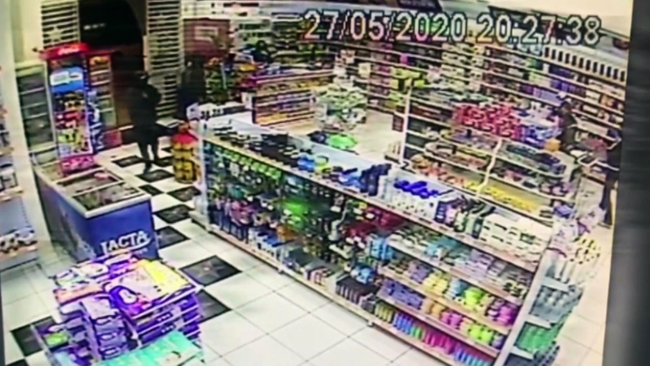 Criminosos rendem funcionários e fogem levando dinheiro e celular em roubo no Bairro Brasília