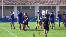 Entrenamiento de los jugadores de Osasuna divididos en dos grupos en Tajonar