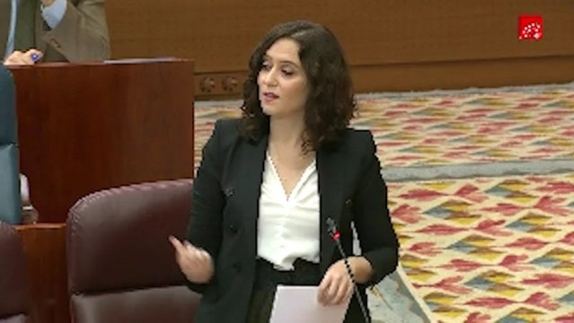 Ayuso acusa a la izquierda de intentar politizar con una comisión sobre residencias