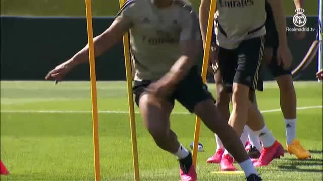Los blancos entrenan por primera vez en el Alfredo Di Stéfano
