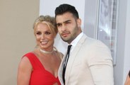 Britney Spears e Sam Asghari pedalam juntos para 'reduzir ansiedade e estresse'