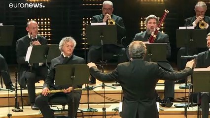 Paris Orkestrası'ndan Covid-19 konseri: 'Bir nefes temiz hava'