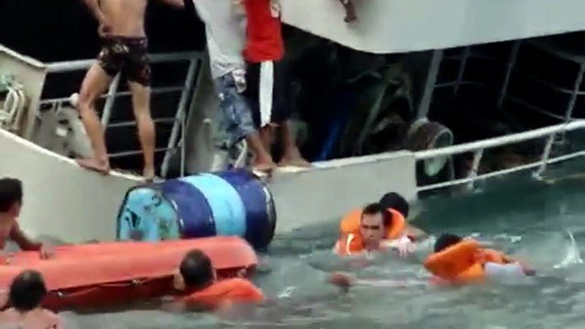 Top 10 Big Ships Crashing Compilation! Ships Crash Collision