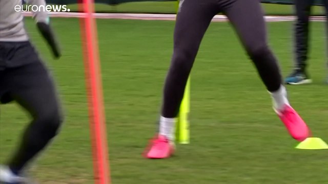 Чемпионат Англии по футболу возобновится 17 июня