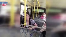سيدة تركية ترفض ارتداء الكمامة و تهاجم الركاب في حافلة نقل عام