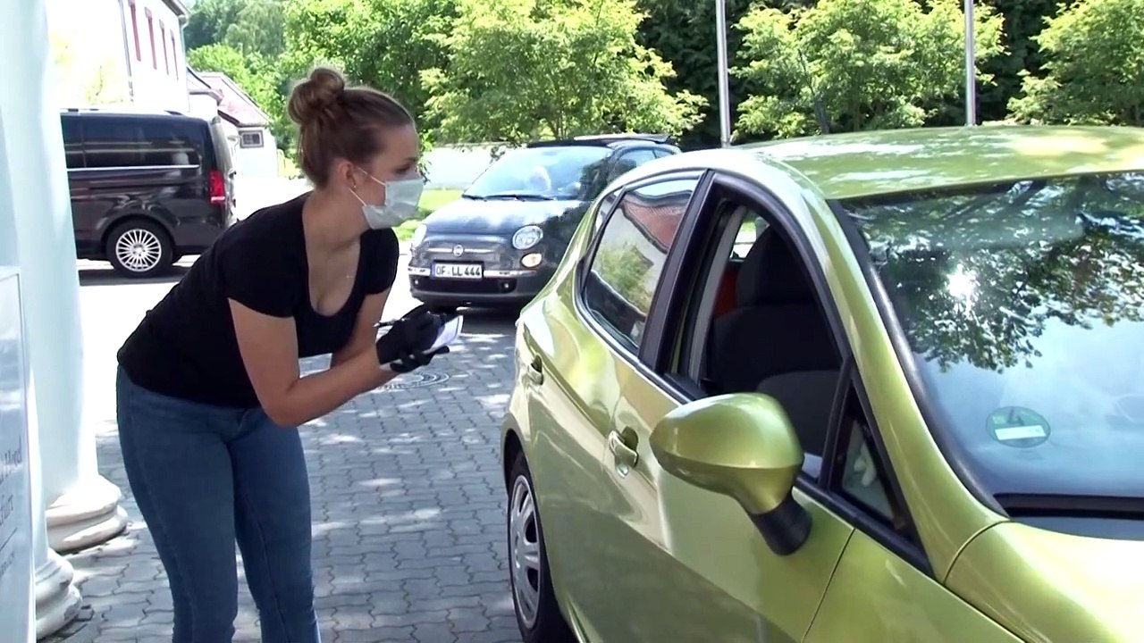 Currywurst und Eis: Luxushotel krempelt wegen Corona Geschäftsmodell um