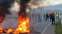 Empleados de Alcoa protestan ante el anuncio de despidos