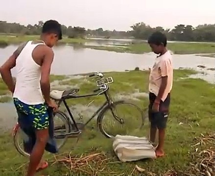 100007-6-2020 যারা মাছ ধরতে পছন্দ করেন তারা হাত তোলেন