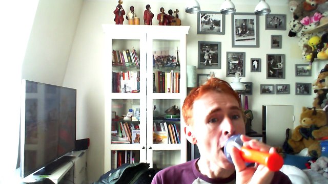 Wiwi égratigne l'amour c'est une chanson d'Alain Buci