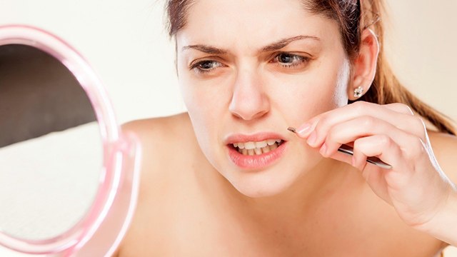 सिर्फ 2 मिनट में अपर लिंप्स के बाल कैसे हटाएं | Upper lips hair removal | Boldsky