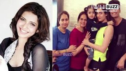 ‘Kyunki’ Smriti Irani wants to eat ‘Naagin’ Karishma Tanna’s cupcakes