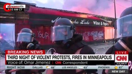 CNN ekibi canlı yayın yaparken gözaltına alındı