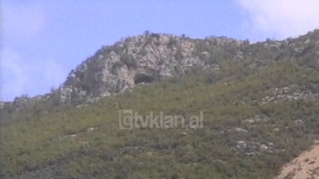 Gjetja e thesarit të Krrabes dhe arrestimi i autoreve (7 Maj 2000)