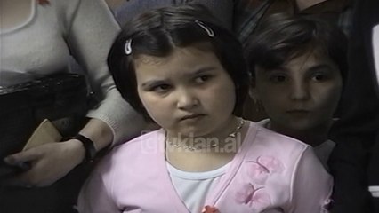 Dita Boterore e Kryqit te Kuq (8 Maj 2000)