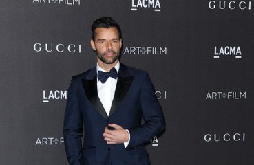 Ricky Martin termina su nuevo EP con ayuda de su familia