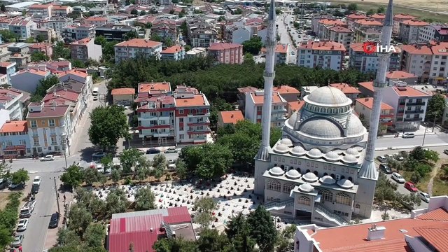 Çanakkale’de Sosyal Mesafeli İlk Cuma Namazı Kılındı